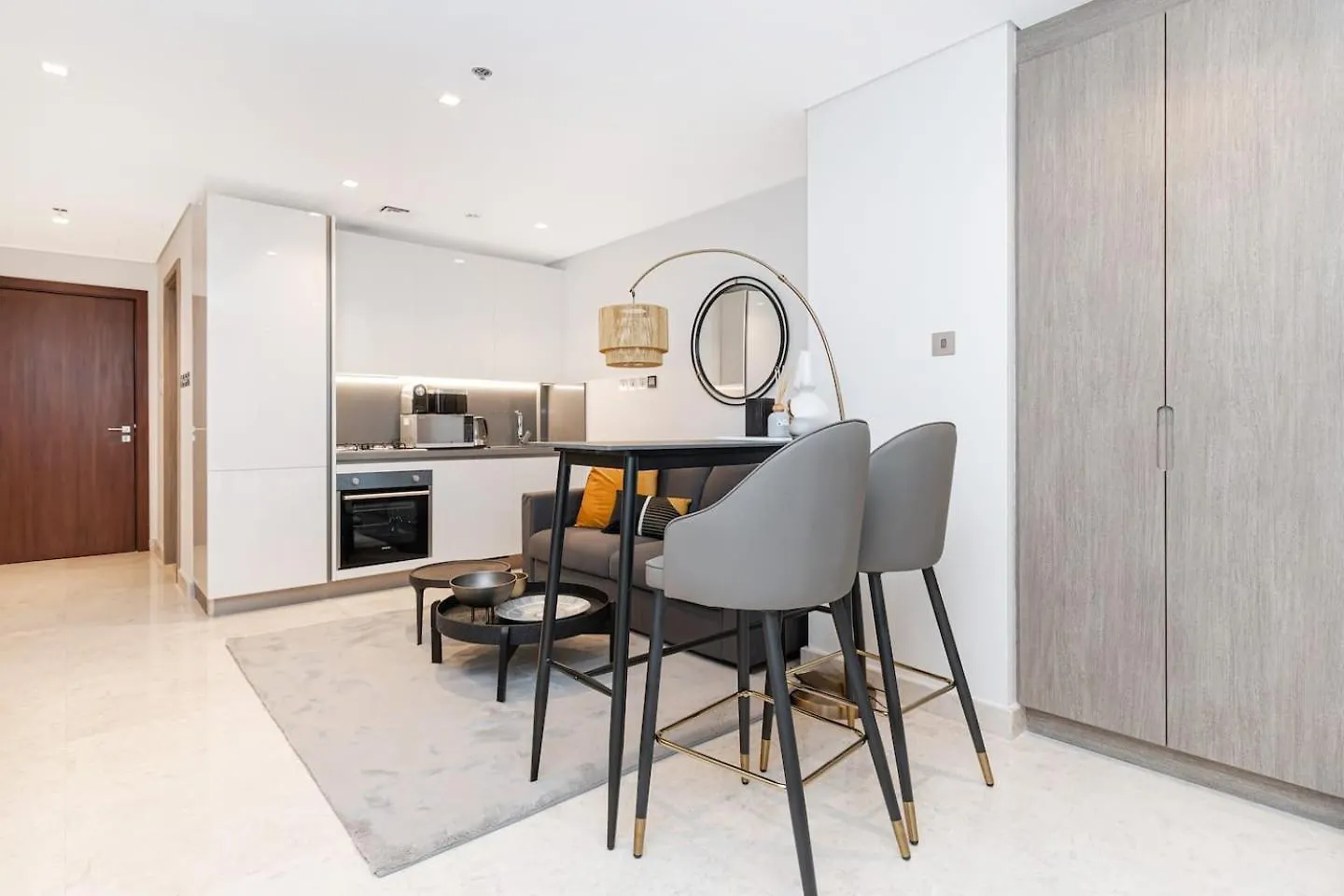 Fashionable Studio8 Min Walk To Burj Khalifa Dubai Apartment